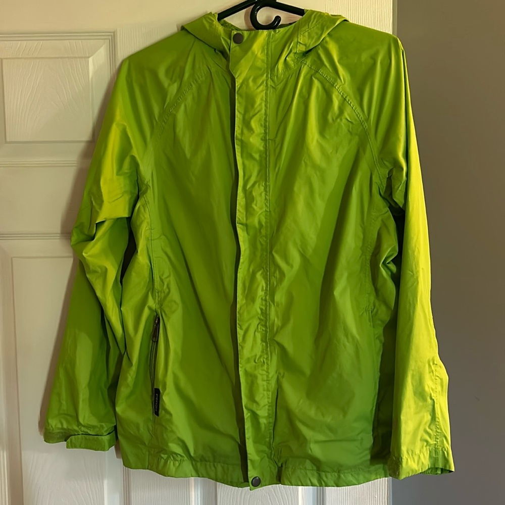 Light weight hooded zipper 100% polyester green rain/wind breaker